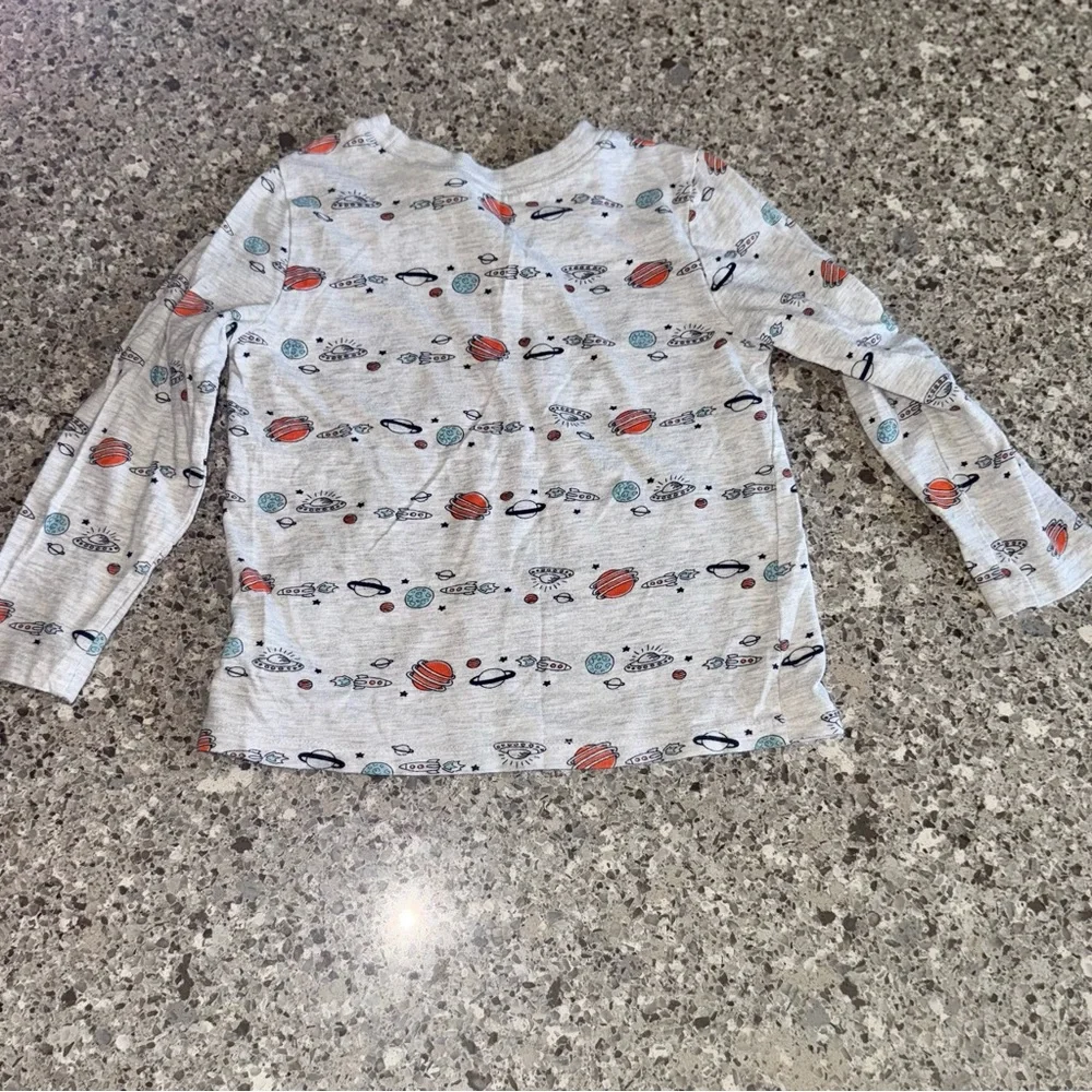 Old Navy l Space-Themed Kids Long Sleeve Shirt l Size: 3T